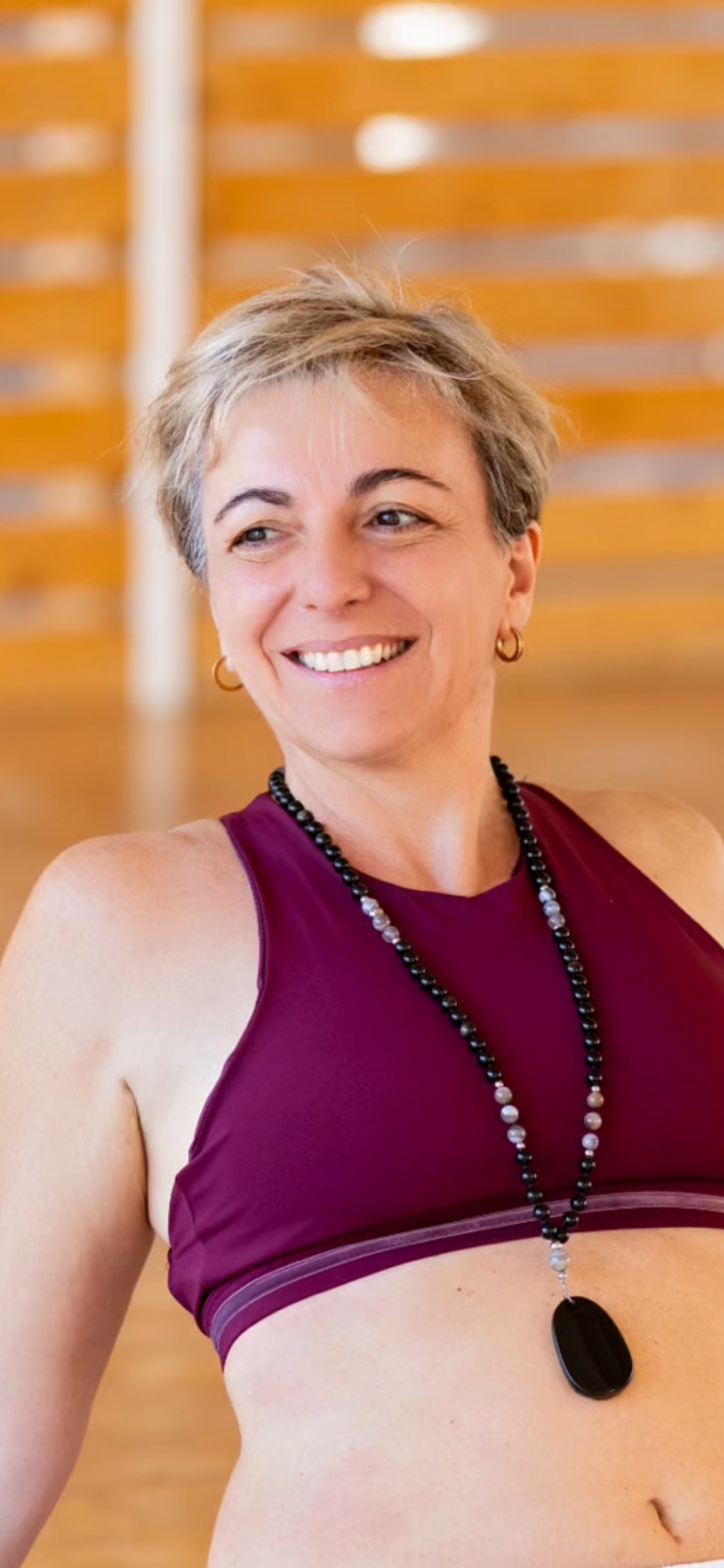 Guided Coaching - 3 sessions - Samdea brings together handcrafted mala, contemplative practice, and grounded self-awareness. Rooted in somatic wisdom, meditation, and intentional ritual, my work supports a deeper, more grounded connection between inner life and daily experience.