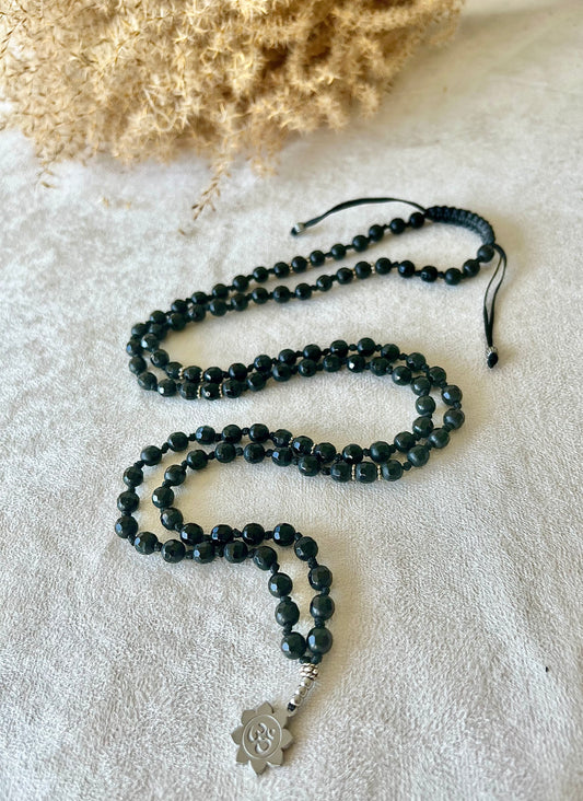 Mini mala and bracelet in black onyx