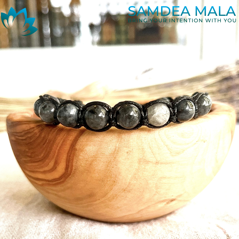 Tibetan-style labradorite bracelet for strength and intuition. Handamde for spiritual journey.- meditation bracelet, intention bracelets, tibetan wrist mala, energy crystals bracelets, bracelets with crystals, custom mala bracelet, natural gemstones bracelets