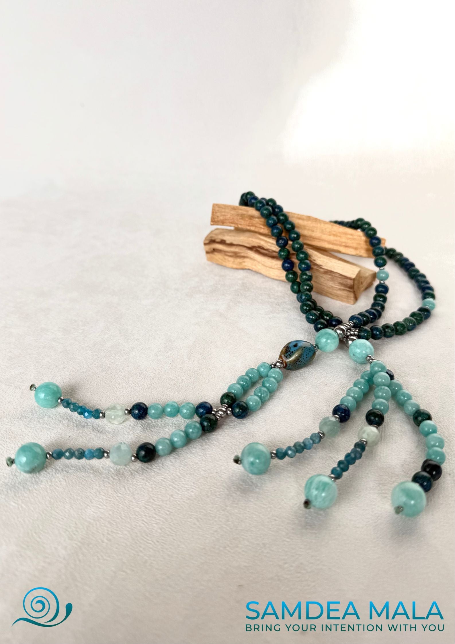 Samdea Mala brilliant gemstone Juzu prayer beads in chrysocolla, amazonite aquamarine and apatite for emotional clarity. Japanese Buddhist Juzu Nichiren Nam myoho renge kyo. Handmade blue Juzu