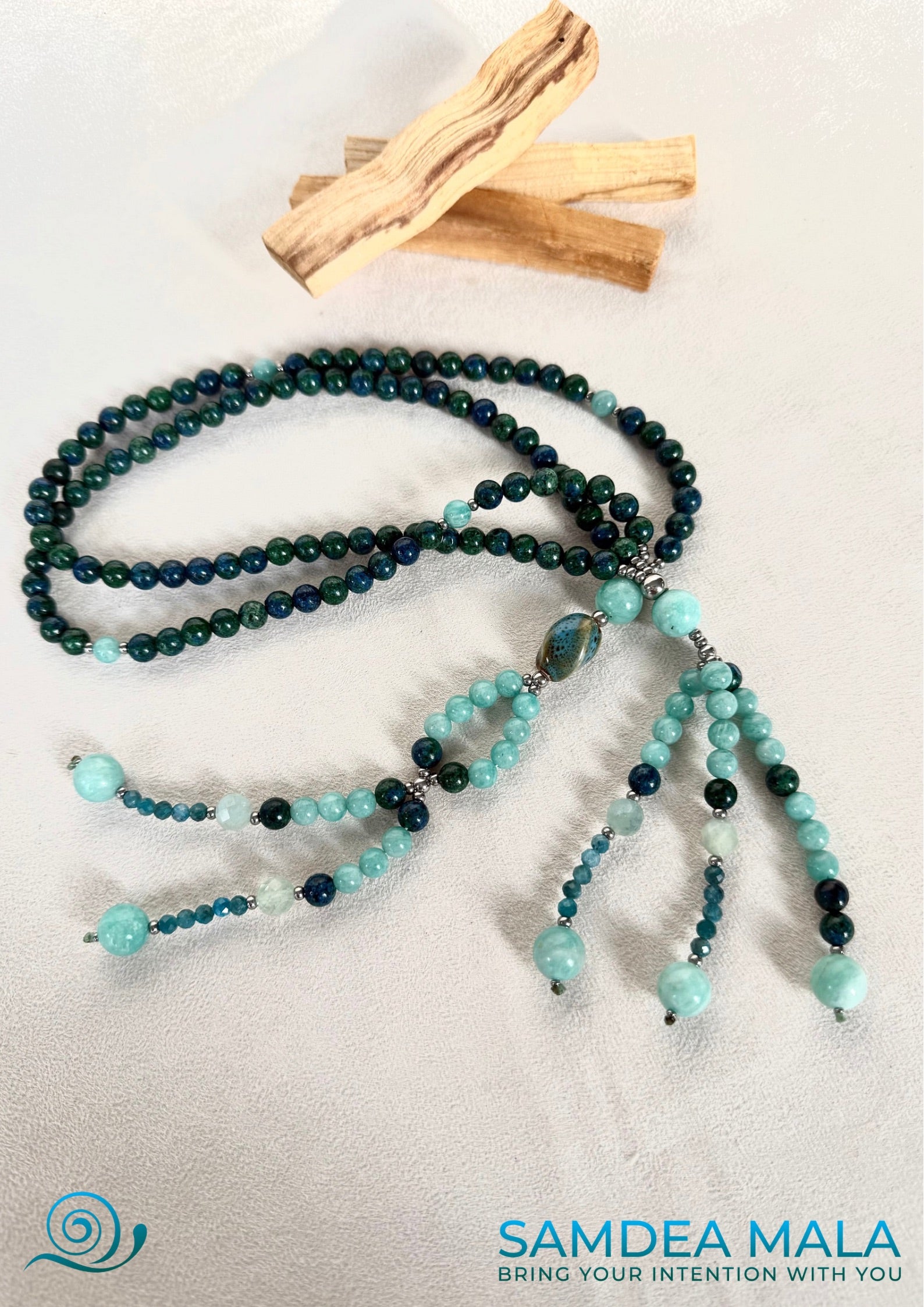 Samdea Juzu spiritual prayer gemstone beads. Blue Japanese Buddhist Juzu Nichiren Nam myoho renge kyo. Handmade blue Juzu