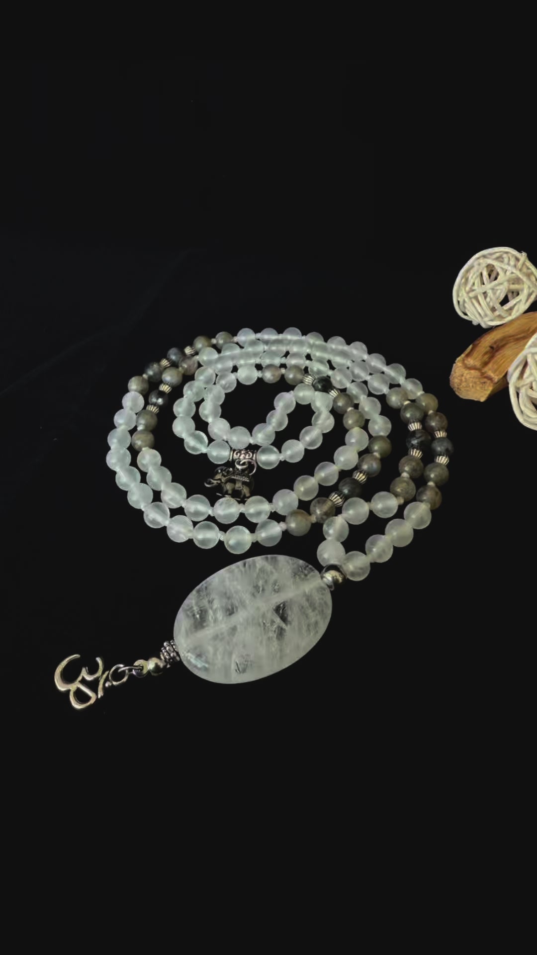 Mini Mala for meditation in selenite, Mala necklace with om pendant, Custom mala beads for clarity, 108 prayer beads, Spiritual gift for protection, Labradorite for success.