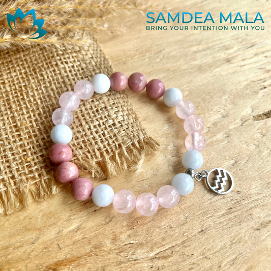 Aquarius bracelet in natural gemstones. Birthstones for Aquarius. Samdea Mala. Aquarius zodiac sign charm.