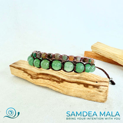 Aventurine bracelet for heart chakra and renewal. Tibetan green bracelet with bown cord, spiritual jewelry for your intention of tranformation.