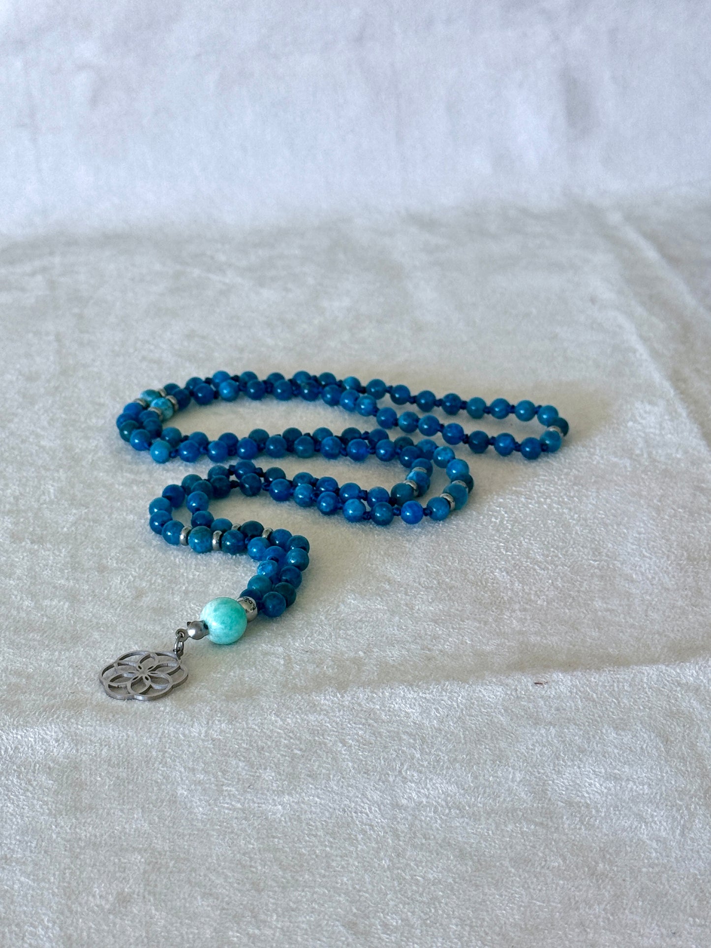 Handmade Custom Mala in Apatite – Clarity, Motivation & Personal Growth - Samdea Mala