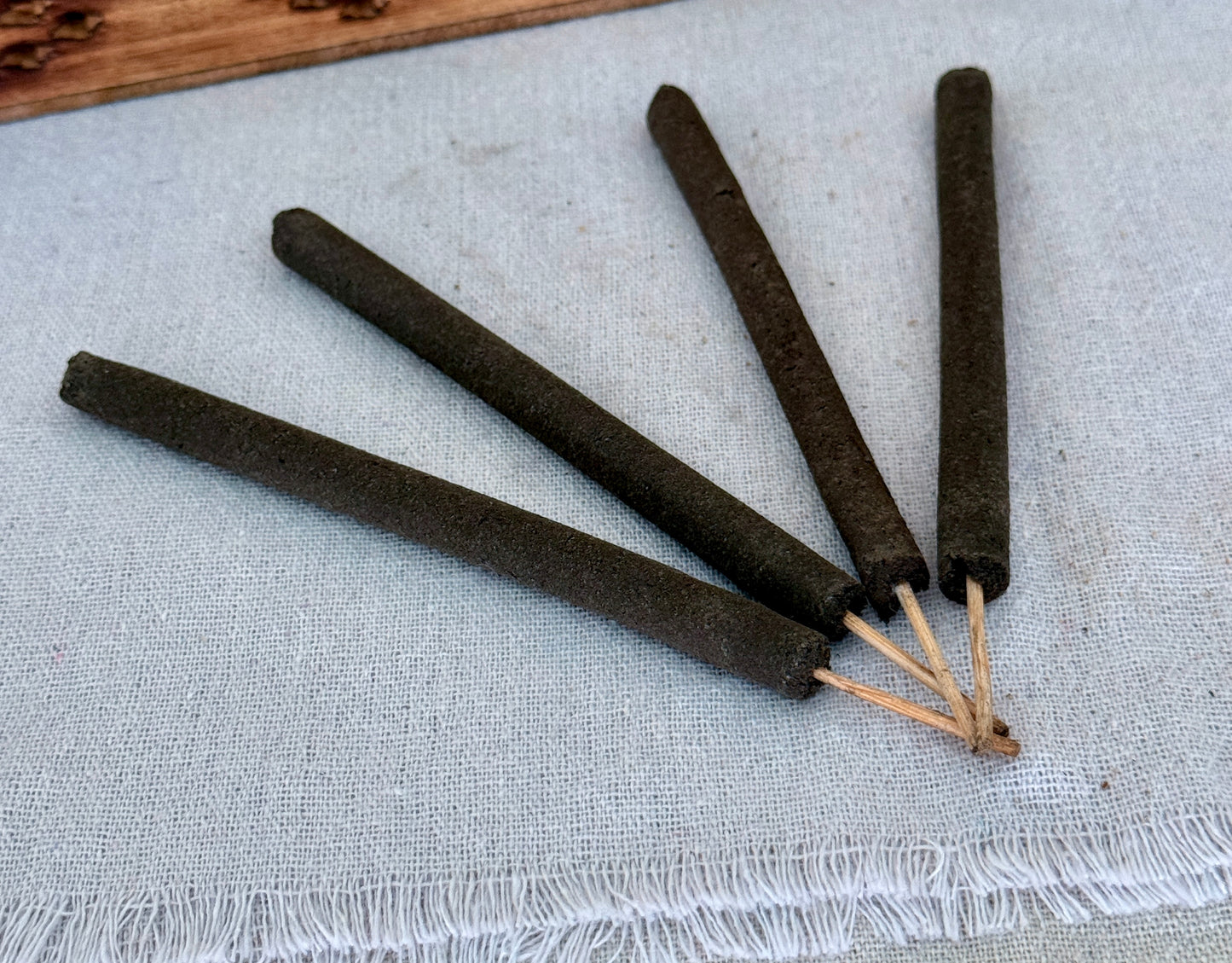 Samdea Mala High Density Zen artisan incense  sticks for meditation, yoga, home cleansing and spiritual rituals. Lotus, Copal, Frankincense, Palo Santo, Sweetgrass, White Sage and Patchouli