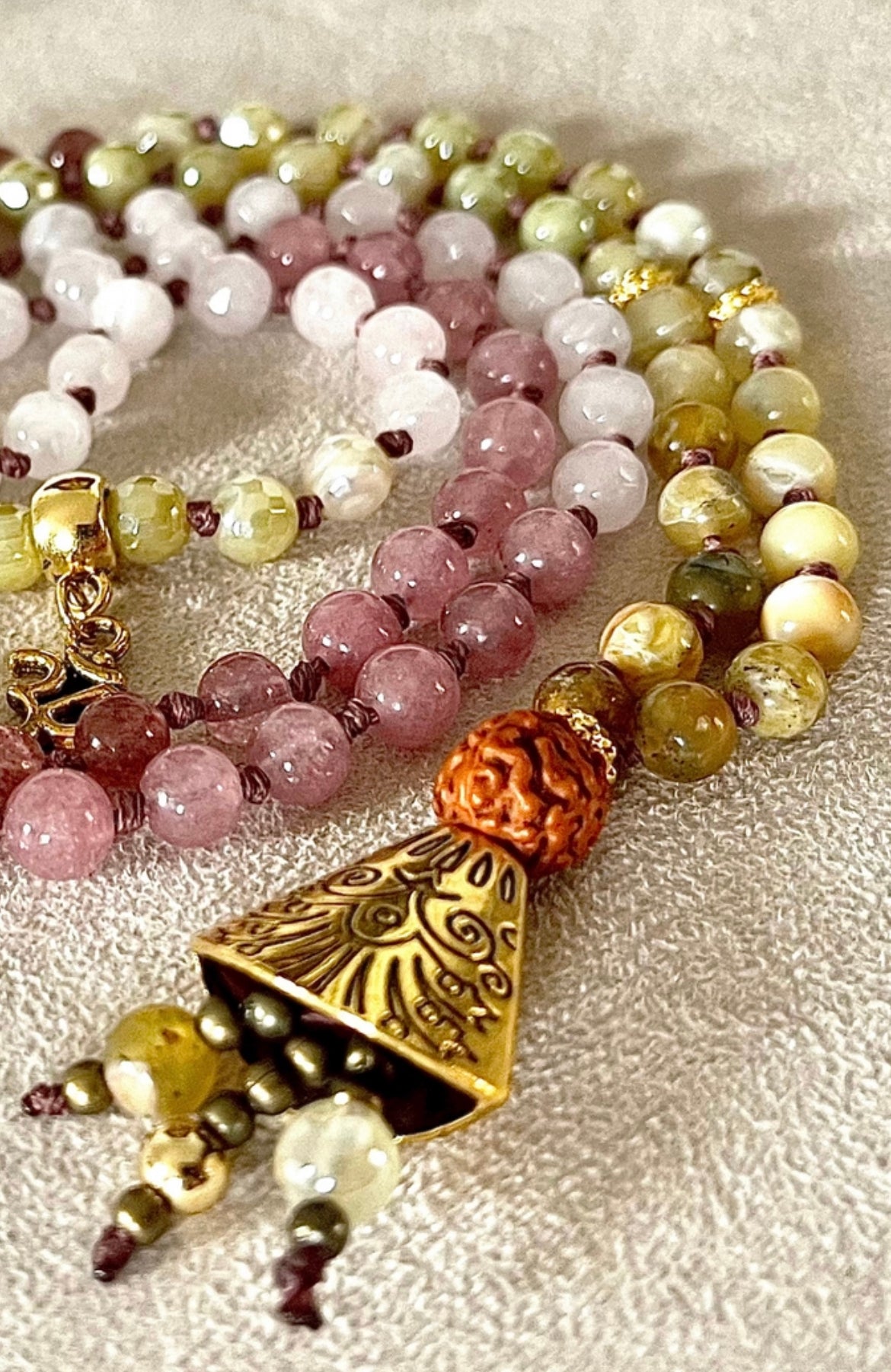 Mini mala in Agate and Rose Quartz with Rudrashka