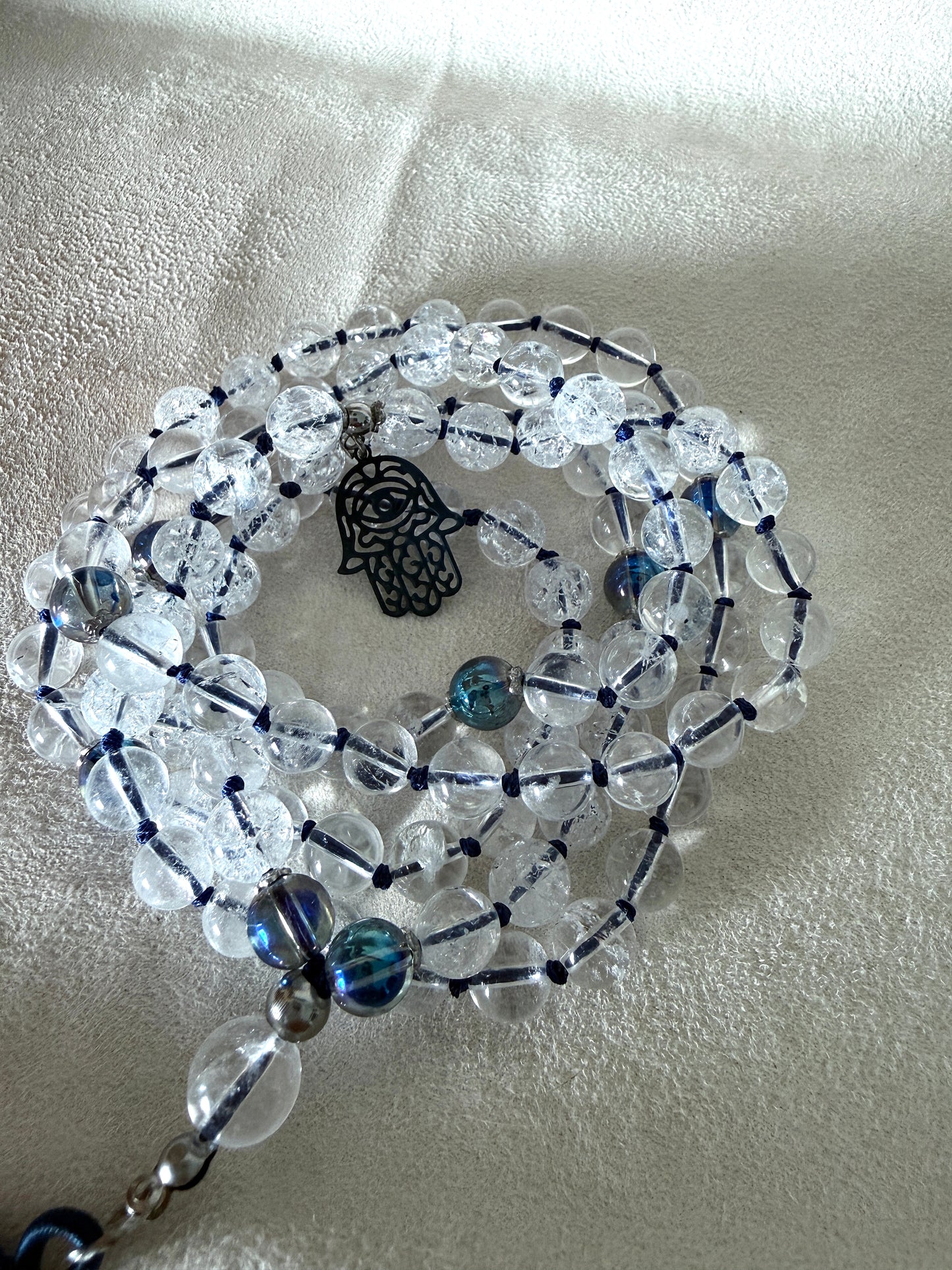 Collana Mala in Quarzo Ialino, Perline Aqua Aura, 108 Perline da Preghiera Meditative, Ciondolo Hamsa