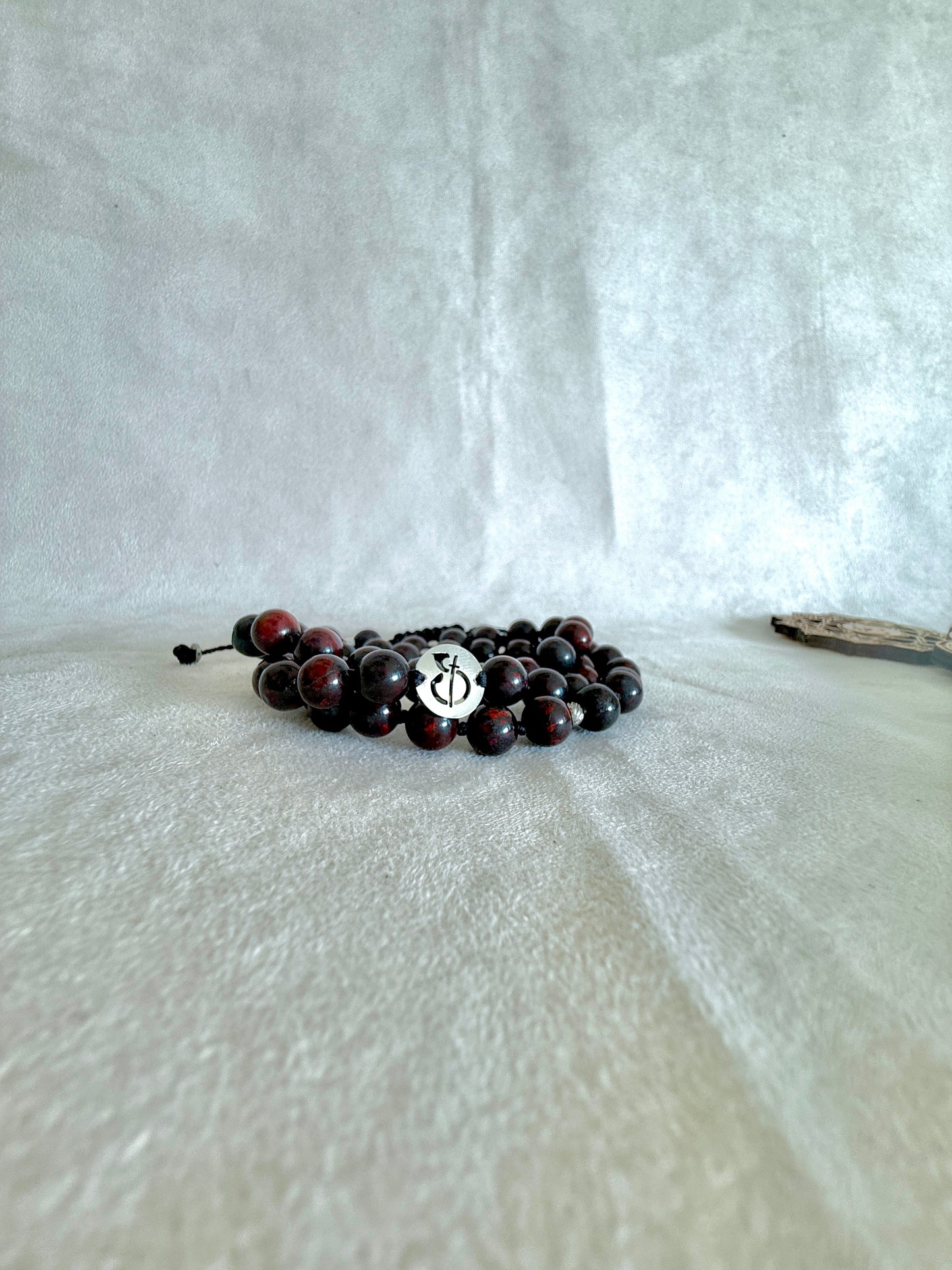 Odaka Yoga Bracelet and Mala in Red Heliotrope – Spiritual Gemstone Bracelet for Yoga, Meditation and Grounding - Samdea Mala