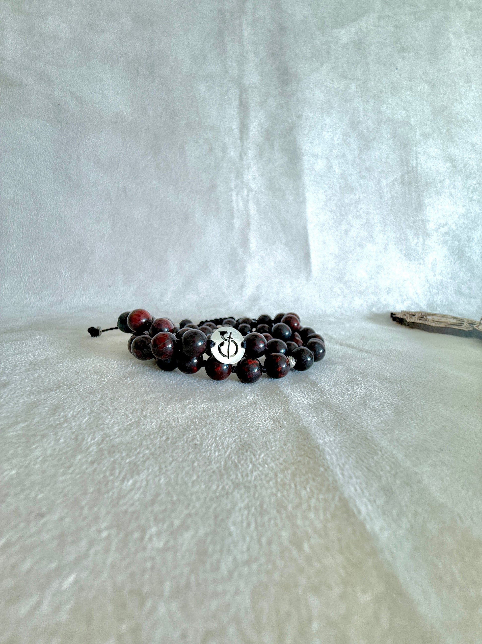 Odaka Yoga Bracelet and Mala in Red Heliotrope – Spiritual Gemstone Bracelet for Yoga, Meditation and Grounding - Samdea Mala