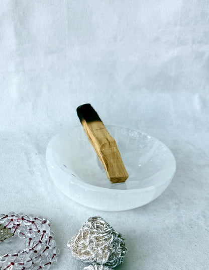 Crystal Cleansing Selenite Bowl – 4" Smudge Dish for Gemstone Purification