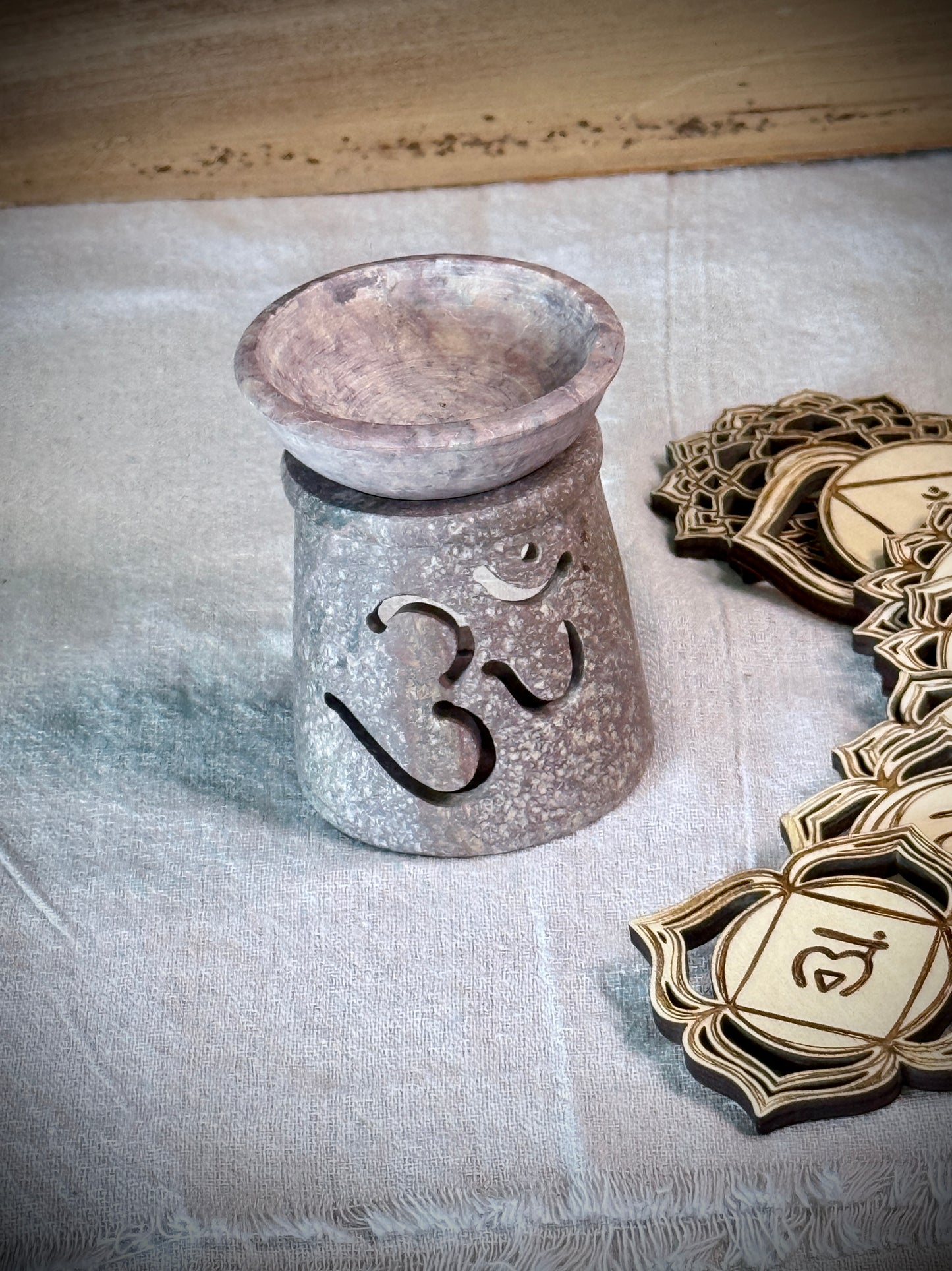 Soapstone Oil Lamp, Incense Burner & Aromatherapy Diffuser — Carved Steatite Altar Decor, Tealight Fragrance Oil Warmer - Samdea Mala