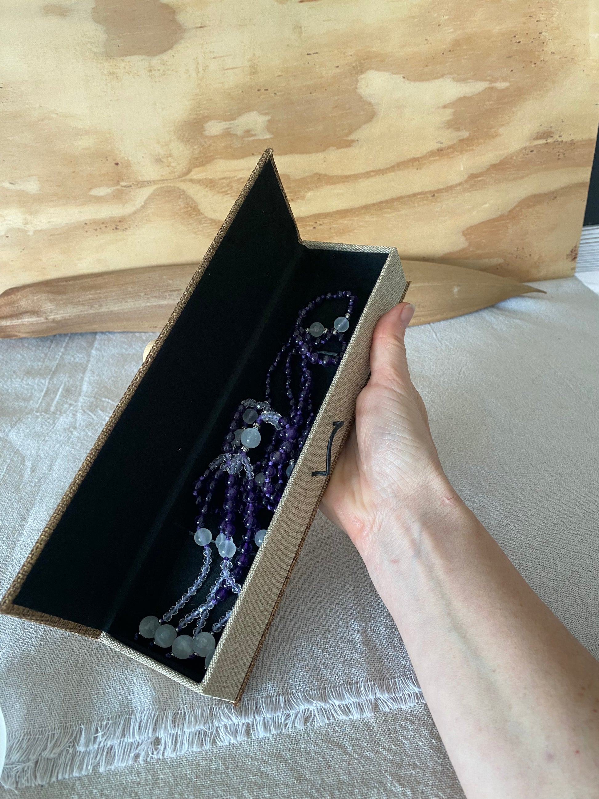 Samdea Mala Purple Juzu with amethyst and quartz. Nichiren Buddhist prayer beads handmade with care. Nam Myoho Renge Kyo Buddist prayer beads.