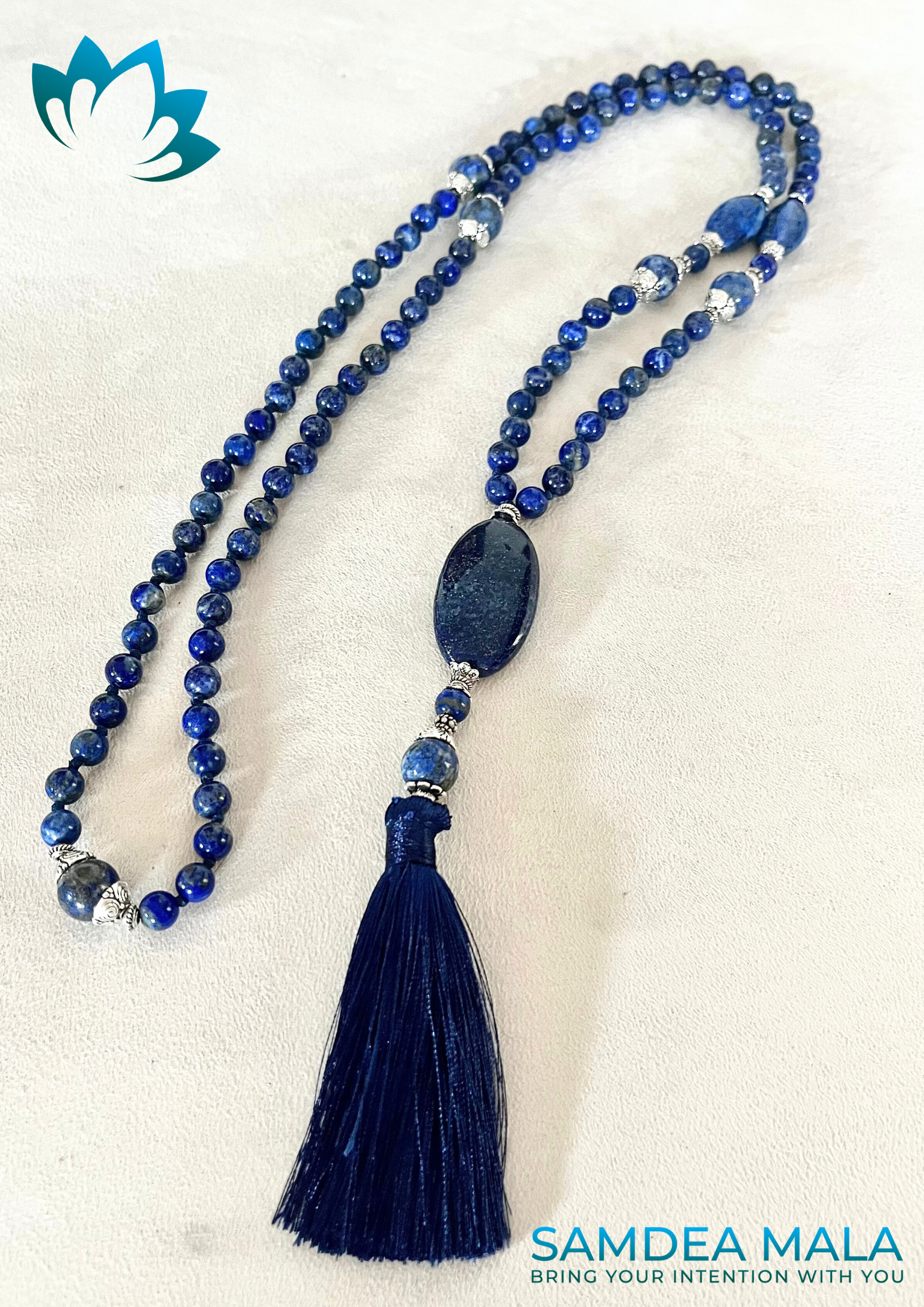 Samdea Mala – Mini mala in lapis lazuli with deep blue beads