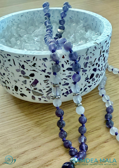 Natural crystals charging  and cleansing bowl for cleansing gemstones and mala beads with amethyst mala