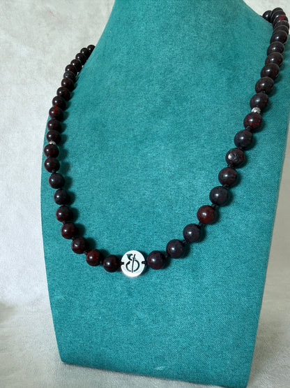 Odaka Yoga bracelet mala in red heliotrope bloodstone, spiritual gemstone bracelet for yoga practitioners, meditation lovers, grounding, strength and yoga teacher gift. Roberto Milletti , Francesca Cassia