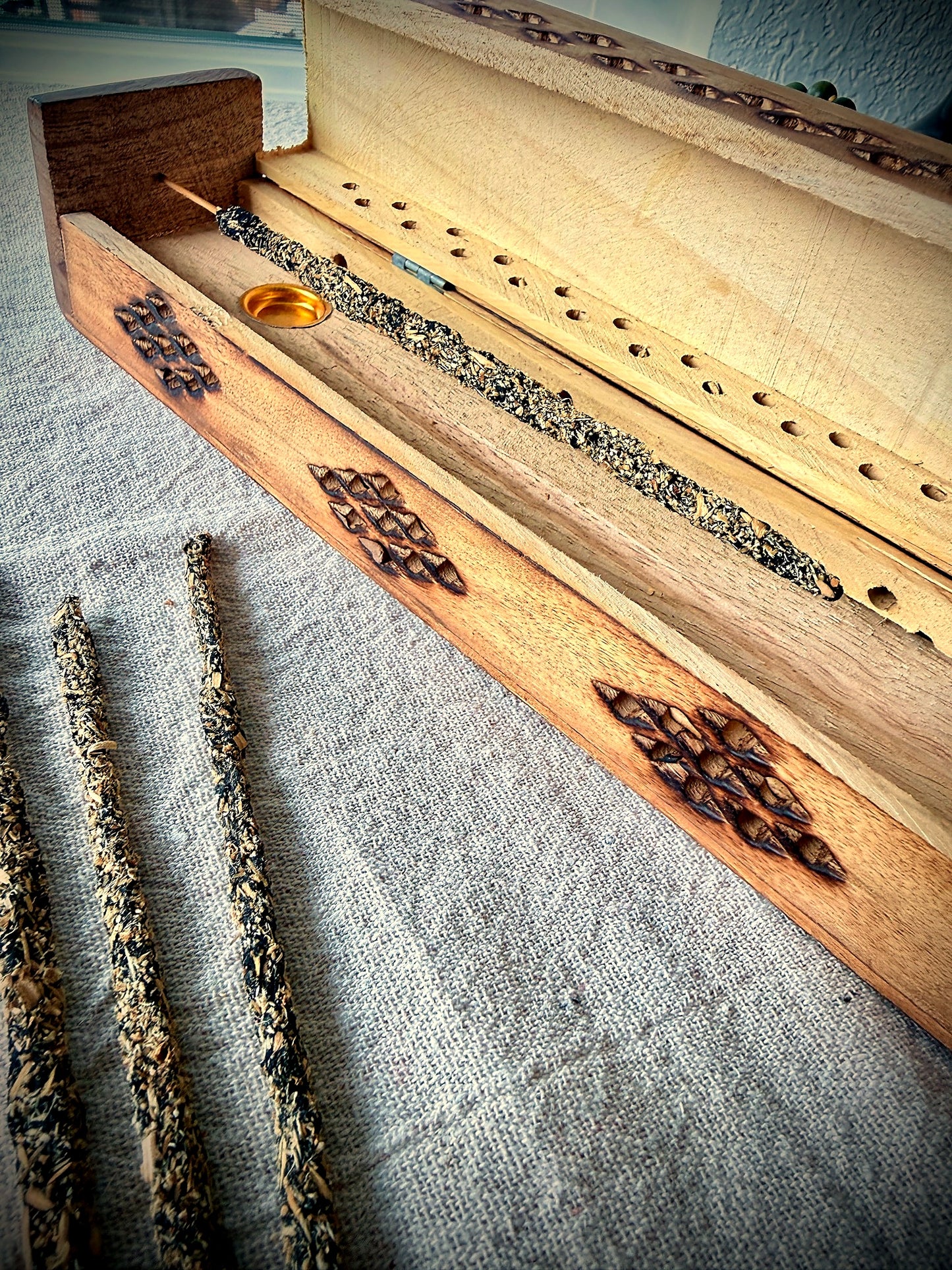 Stick incense Burner Hand-carved Indian wooden incense box holder for incense sticks and cones, mango wood. Stick Incense burner.