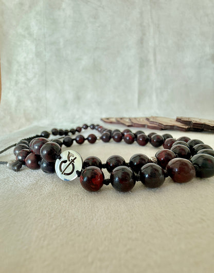 Odaka Yoga bracelet mala in red heliotrope bloodstone, spiritual gemstone bracelet for yoga practitioners, meditation lovers, grounding, strength and yoga teacher gift. Roberto Milletti , Francesca Cassia