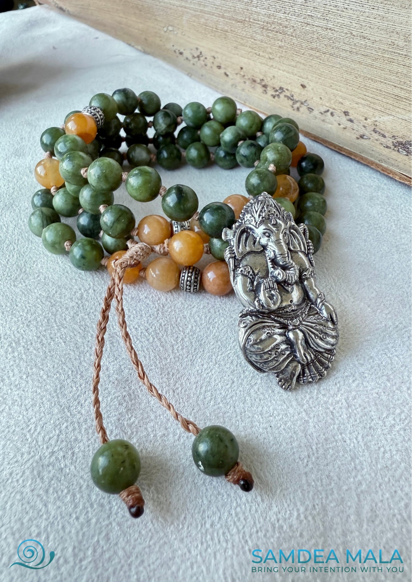 Samdea Mala green and yellow jade short mala with Ganesha pendant, 108 prayer beads for meditation