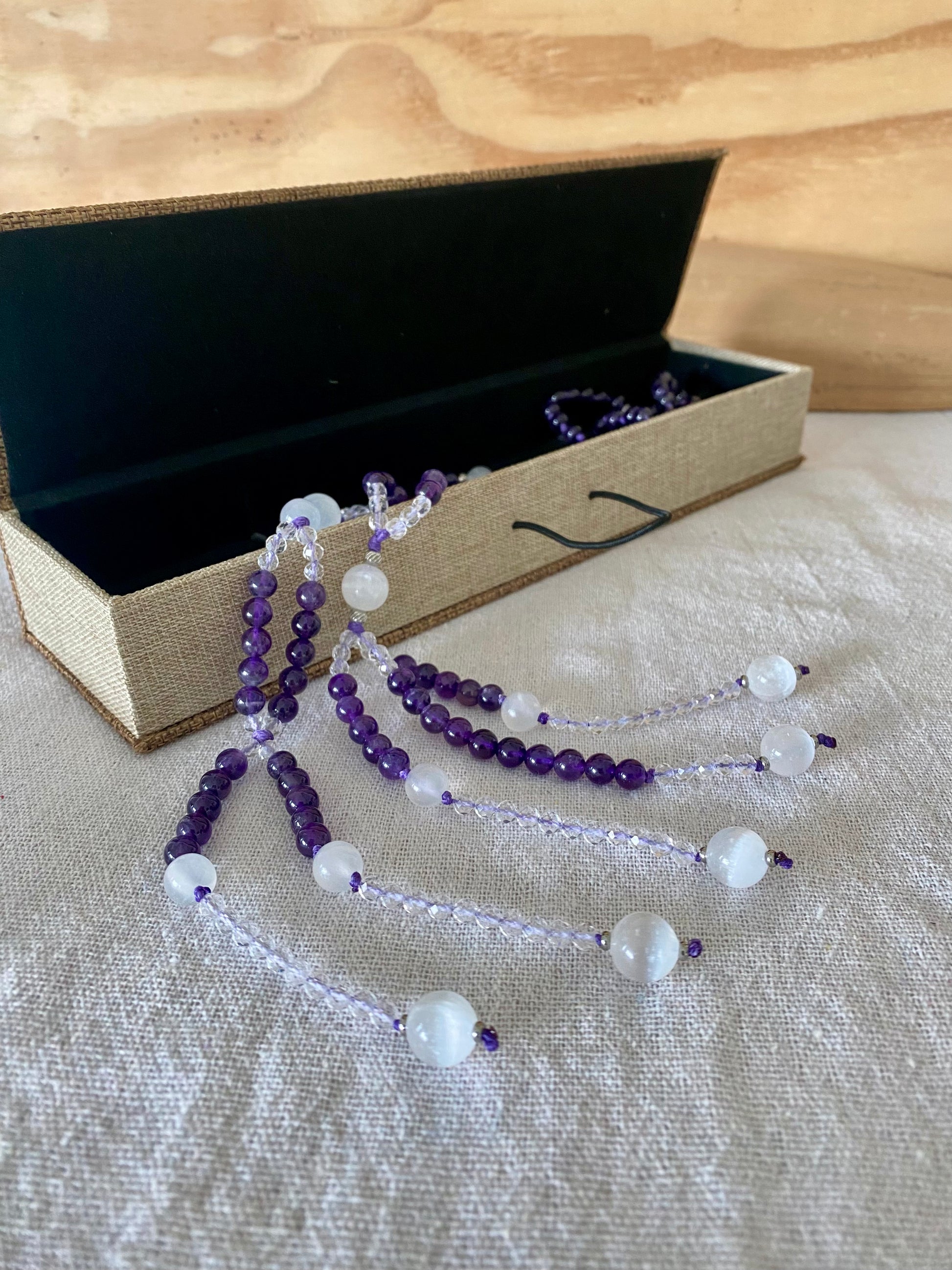 Samdea Mala Purple Juzu with amethyst and quartz. Nichiren Buddhist prayer beads handmade with care. Nam Myoho Renge Kyo Buddist prayer beads.