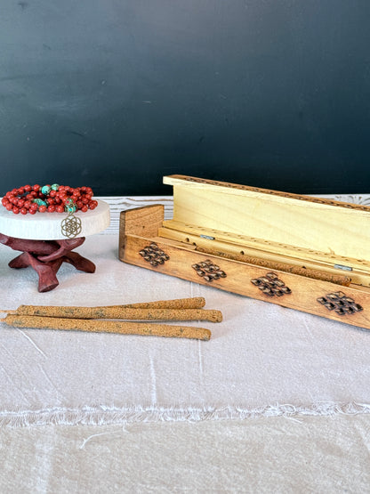 Masala natural incensePlant-based artisan incense sticks hand-rolled in India, natural non-toxic ingredients. Resin rolled incense stick texture detail showing herbal blend and artisan hand rolled Nag Champa tradition