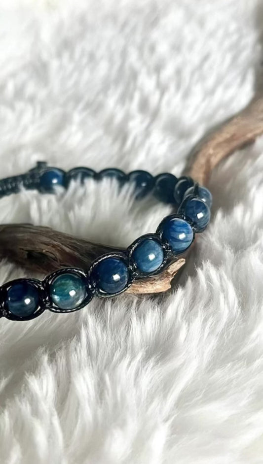 Spiritual Kyanite Bracelet for Harmony and Self-Expression