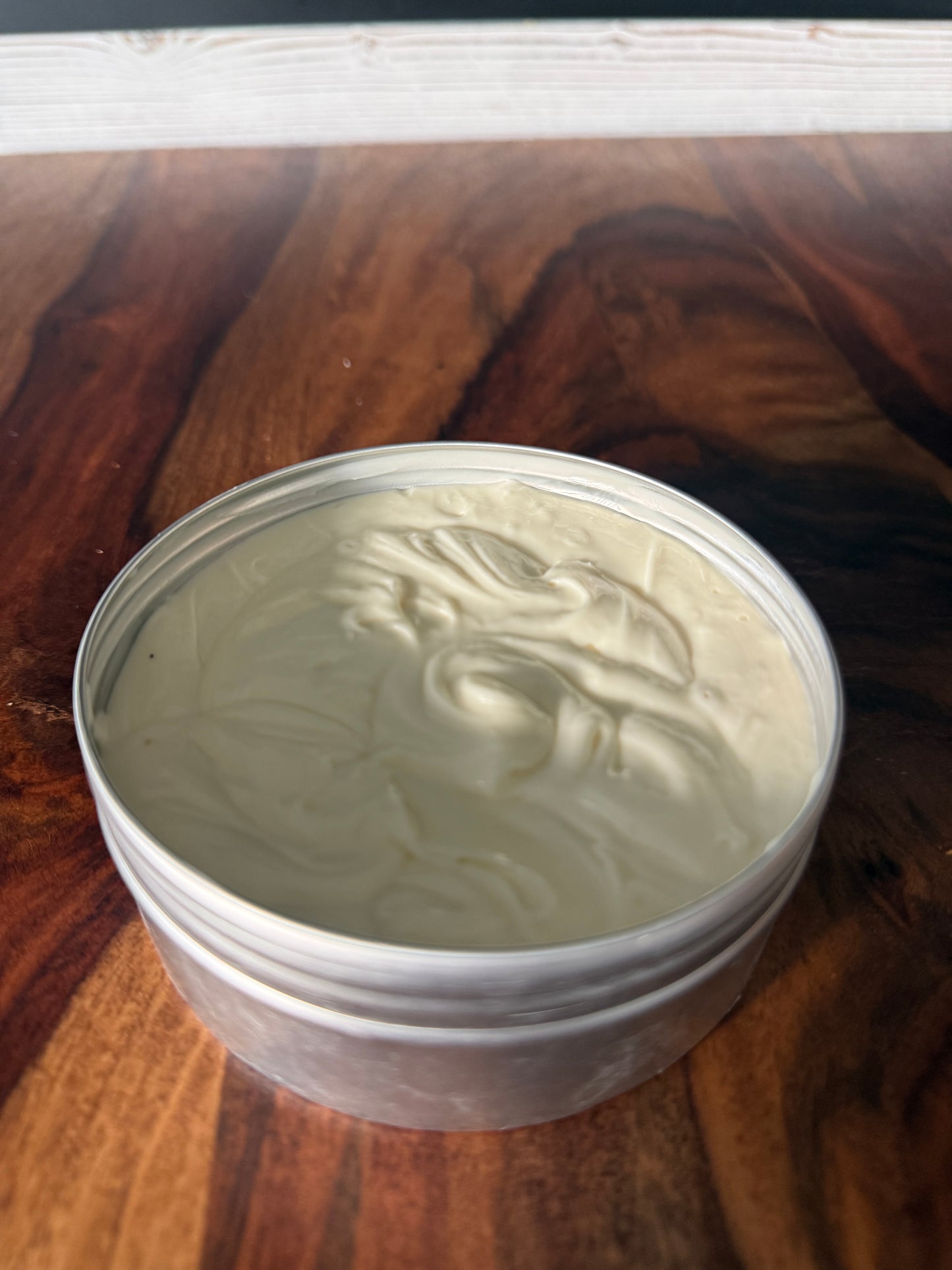 100% vegan whipped body mousse made with natural ingredients and organic butters, lightweight summer body butter for meditation rituals and mindful skincare.